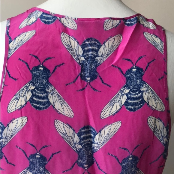 🌷SOLD🌷Anthropologie 100% silk fly print tank - Picture 7 of 8